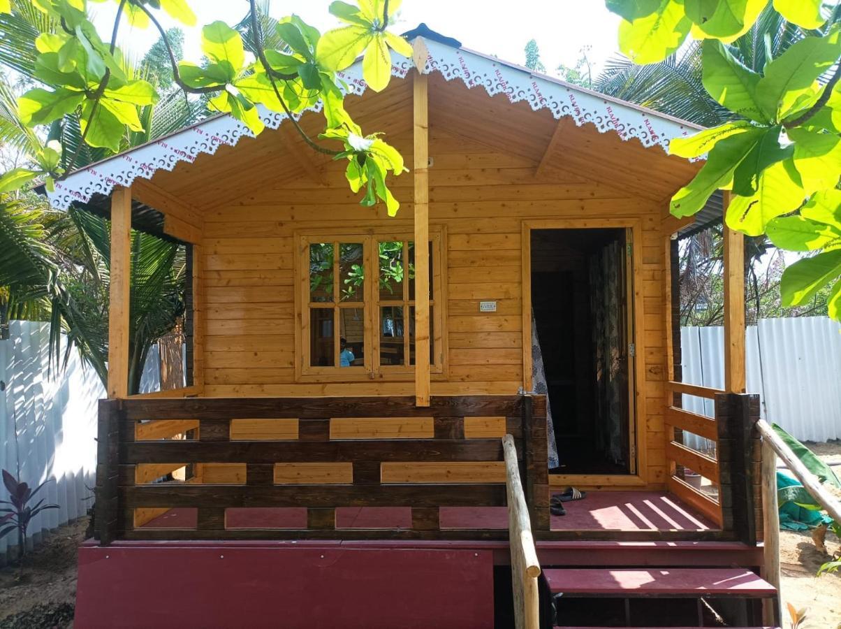 Happy Shack Beach And Wooden Huts Колва Экстерьер фото