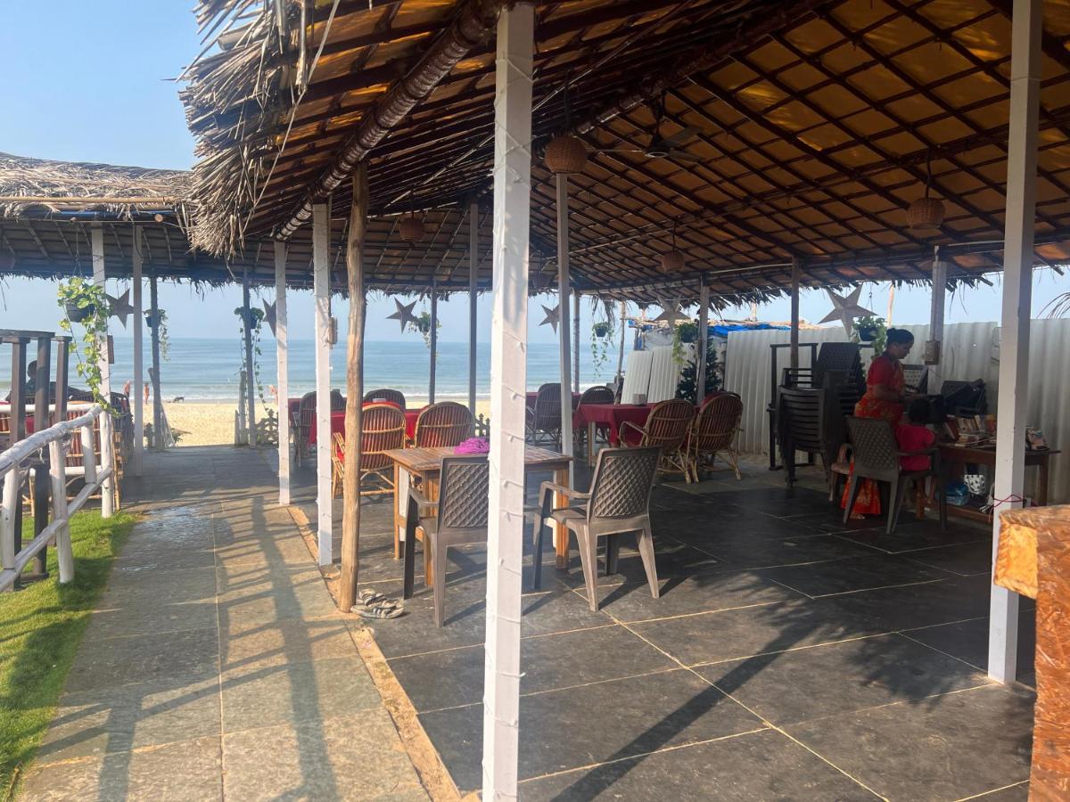 Happy Shack Beach And Wooden Huts Колва Экстерьер фото